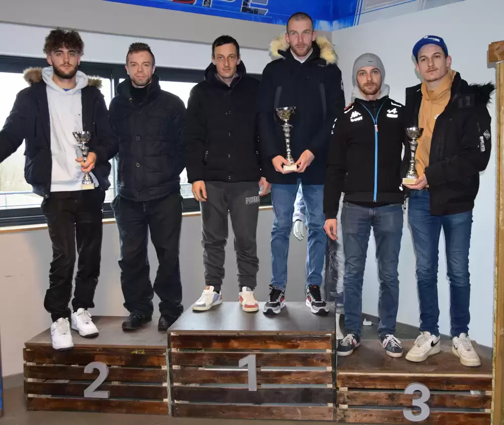 podium des pilotes juniors de la manche 5 du challenge hivernal 2023 2024 