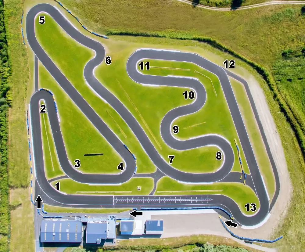 vue aérienne du circuit de l'Europe et de ses 13 virage