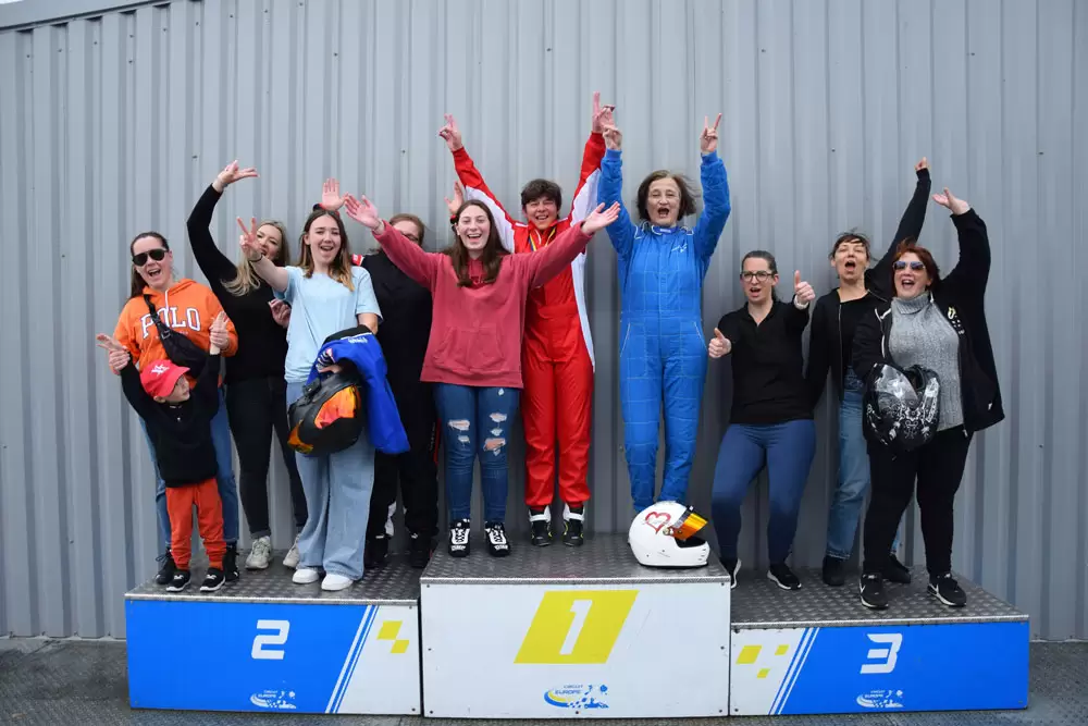 Le podium joyeux du GP du 25.05.25 Le podium joyeux du GP des Féminines du 25.05.2