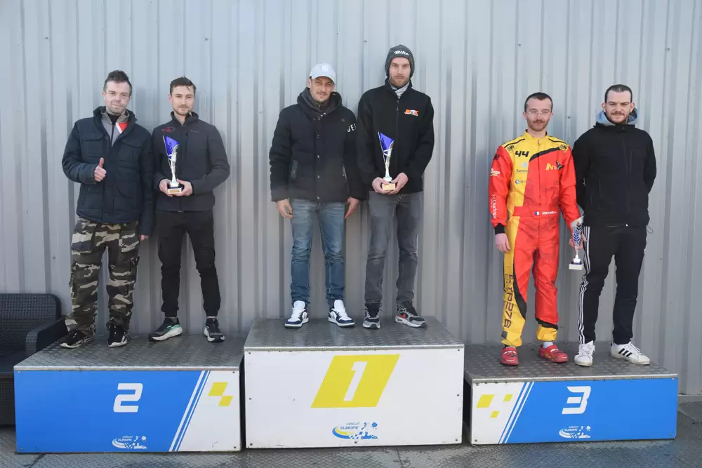 les pilotes au podium du challenge hivernal juniors manche 10 2025 2026