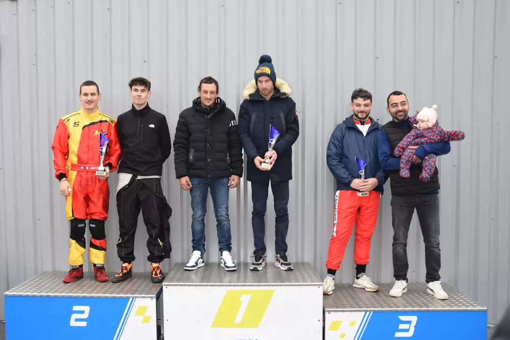 les pilotes au podium du challenge hivernal juniors manche 2 2025 2026