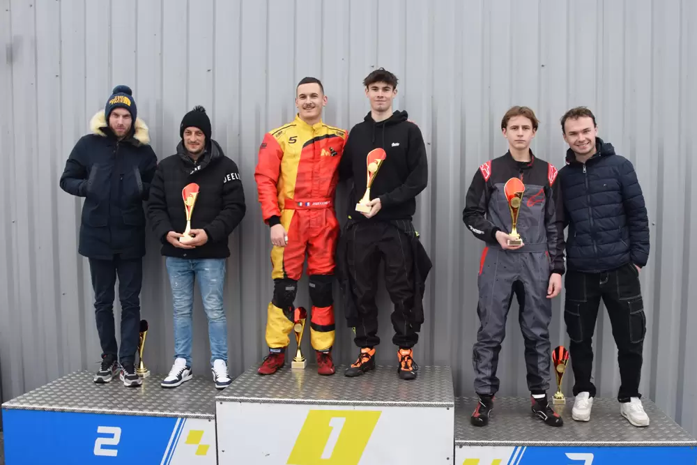 les pilotes au podium du challenge hivernal juniors manche 3 2025 2026