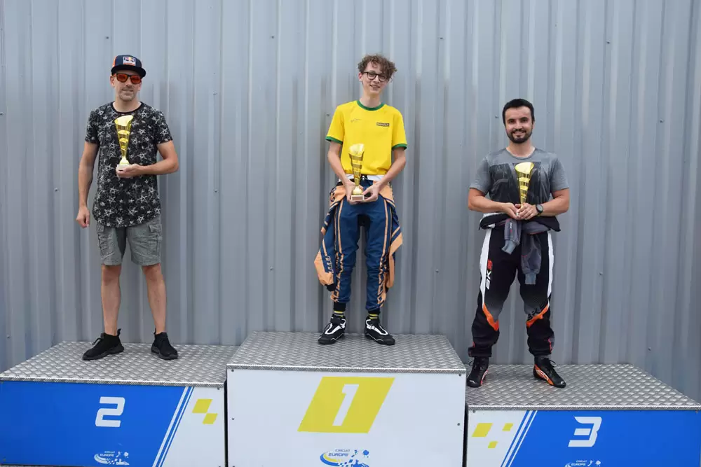 les vainqueurs de la course de la Fête Nationale 202 le podium de la course du 14 juillet 2025 à 9h3