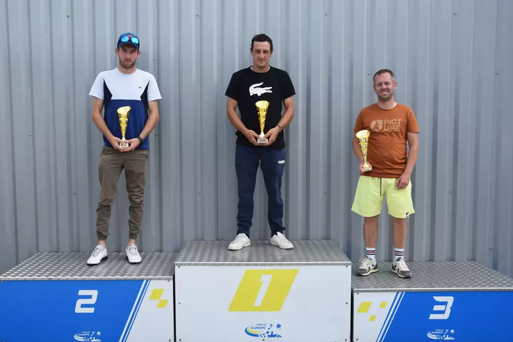 les vainqueurs de la course de la Fête Nationale 2025 à 13h le podium de la course du 14 juillet 2025 à 13h3