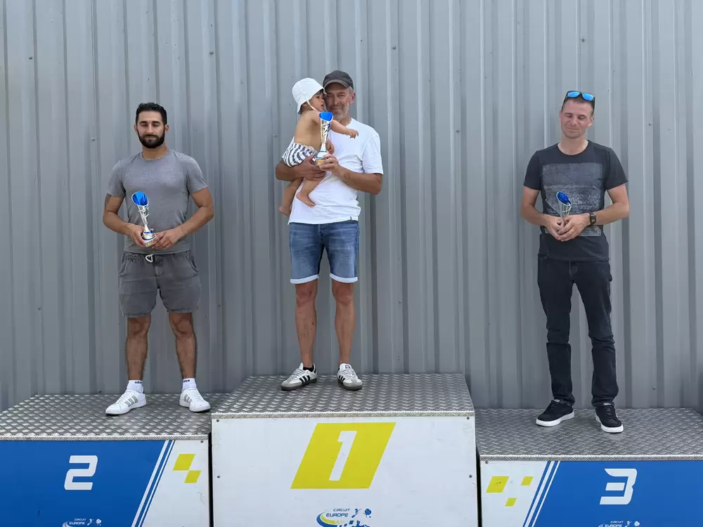 le podium de la course du 14 juillet 2026 après-mid